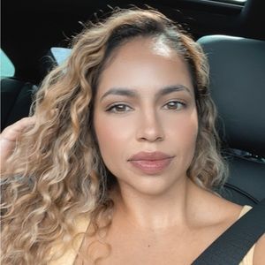 Meet your Posher, Jocelyn